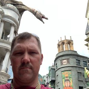 Meet your Posher, Scott